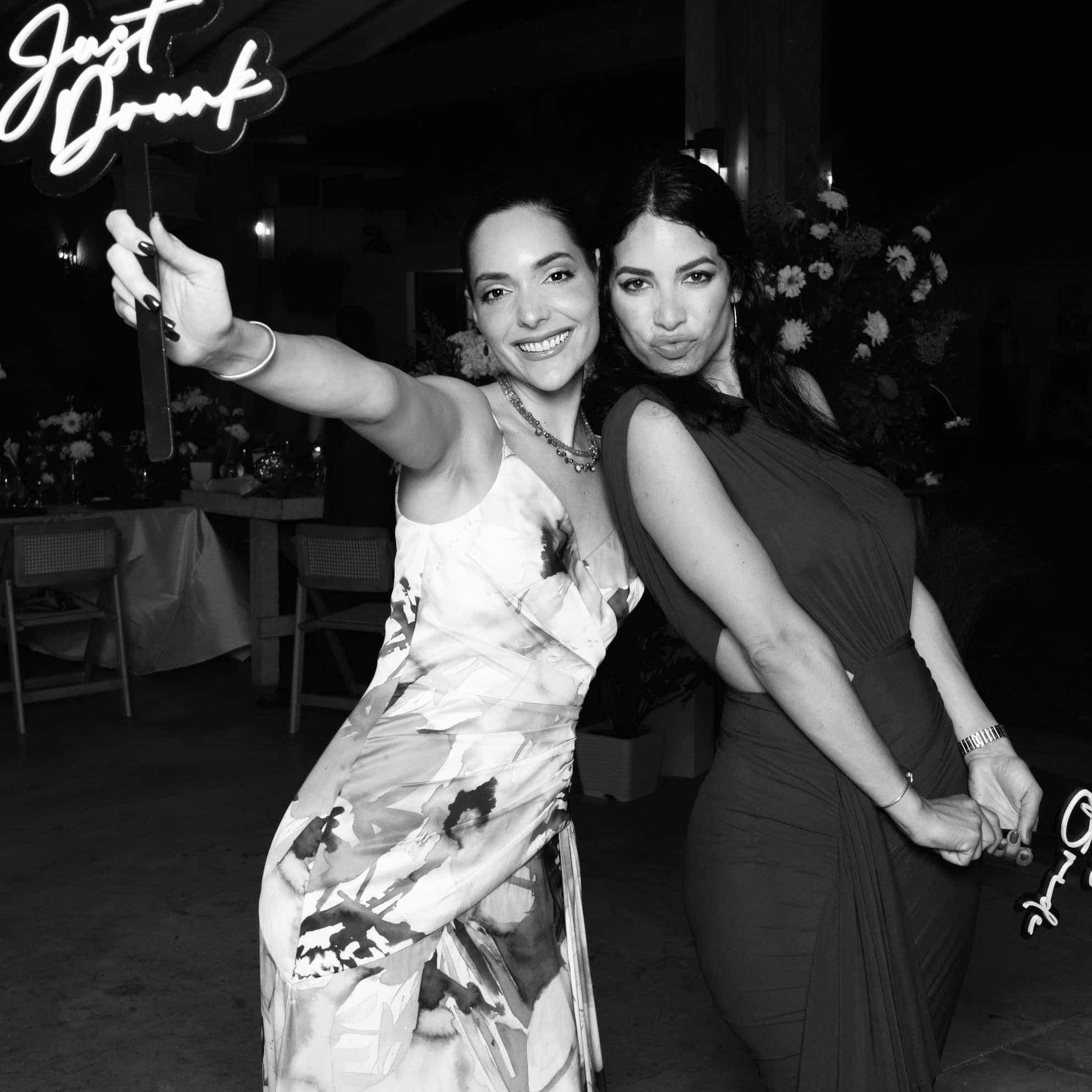 Wedding photo booth moment